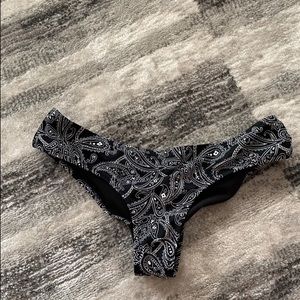 Victoria’s Secret scrunch 🍑 bikini bottom -Medium